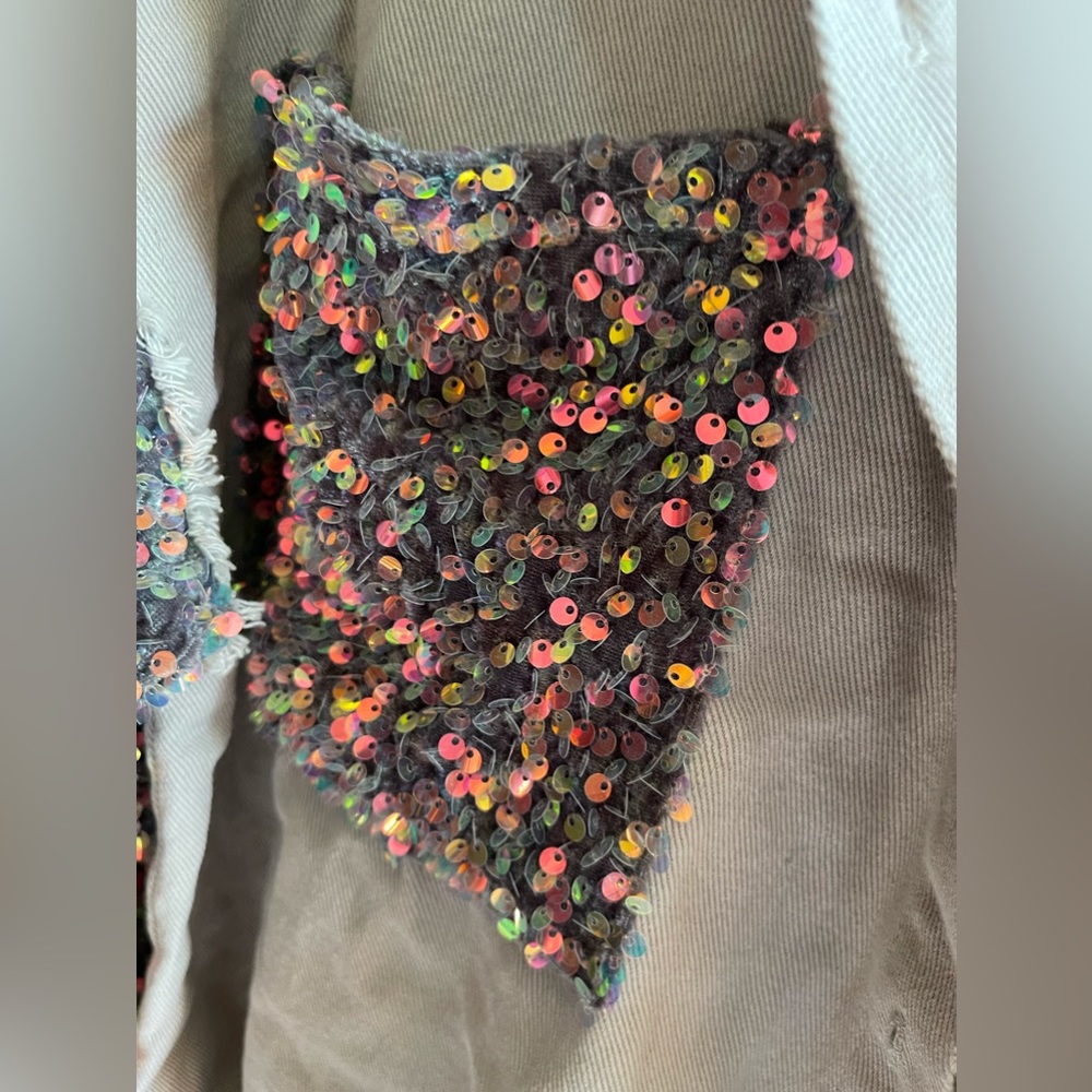 Stylish Women's Gray Sequin Utility Jacket - Picture 5 of 5